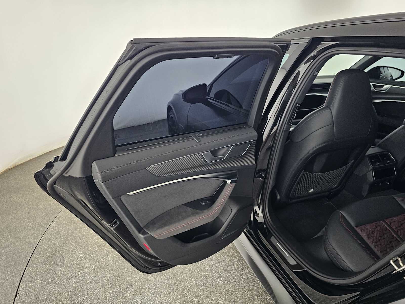 2025 Audi RS 6 Avant performance
