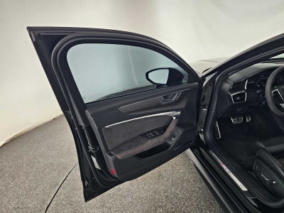2025 Audi RS 6 Avant performance