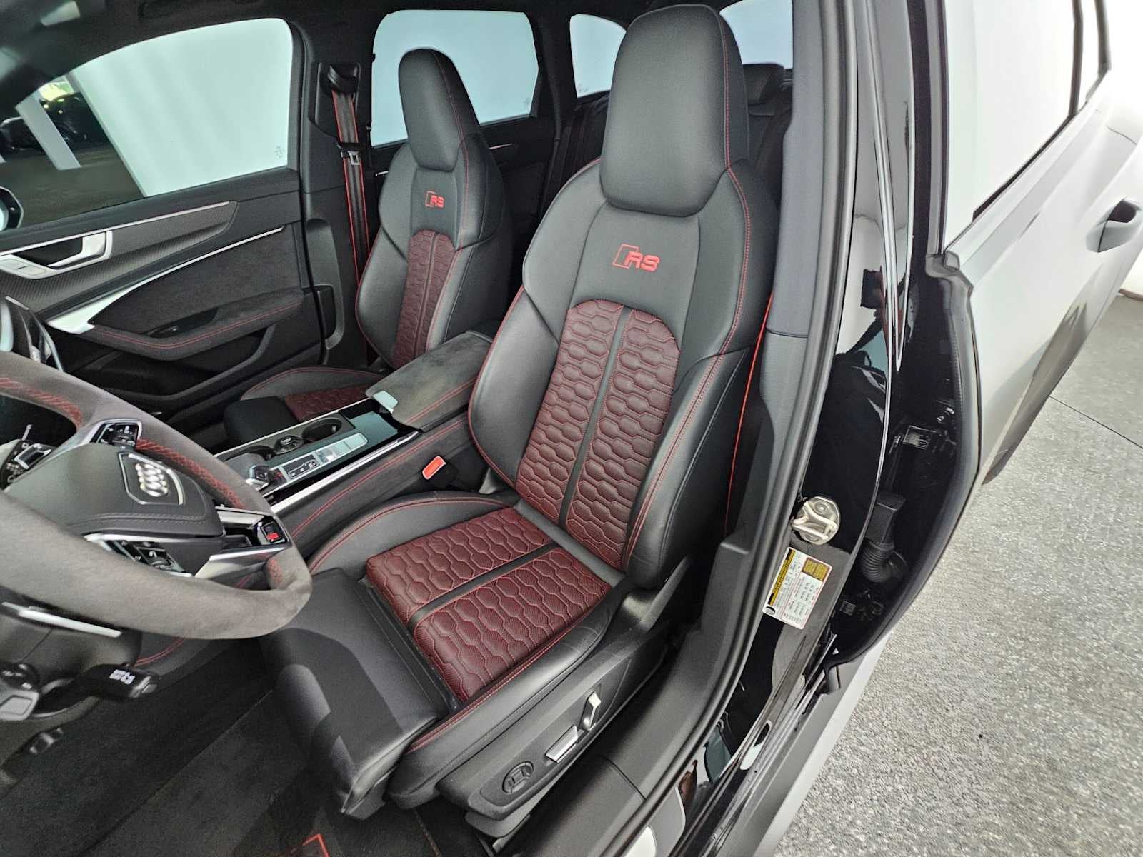 2025 Audi RS 6 Avant performance