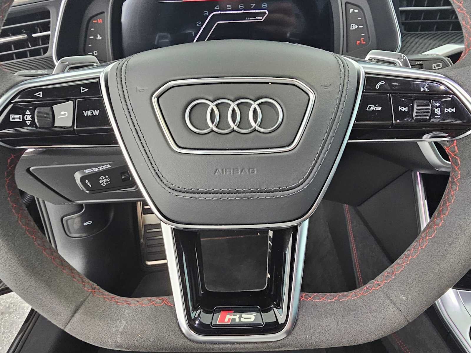 2025 Audi RS 6 Avant performance