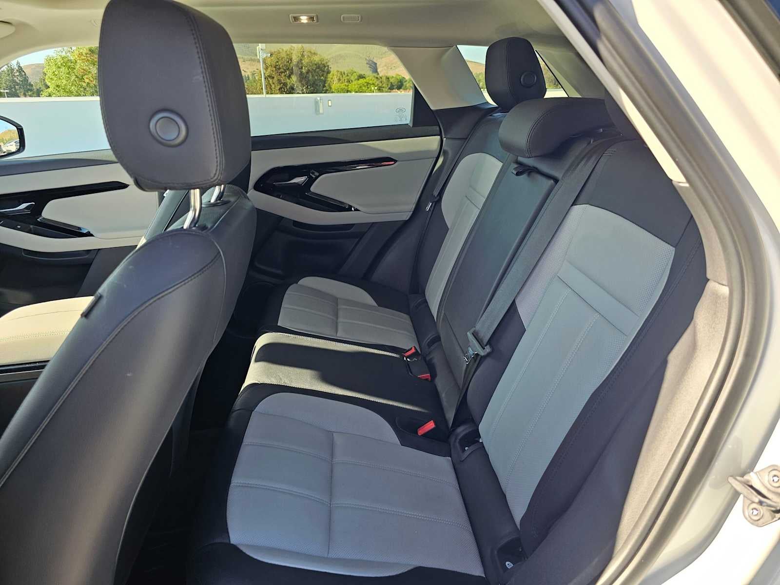 2025 Land Rover Range Rover Evoque Dynamic SE