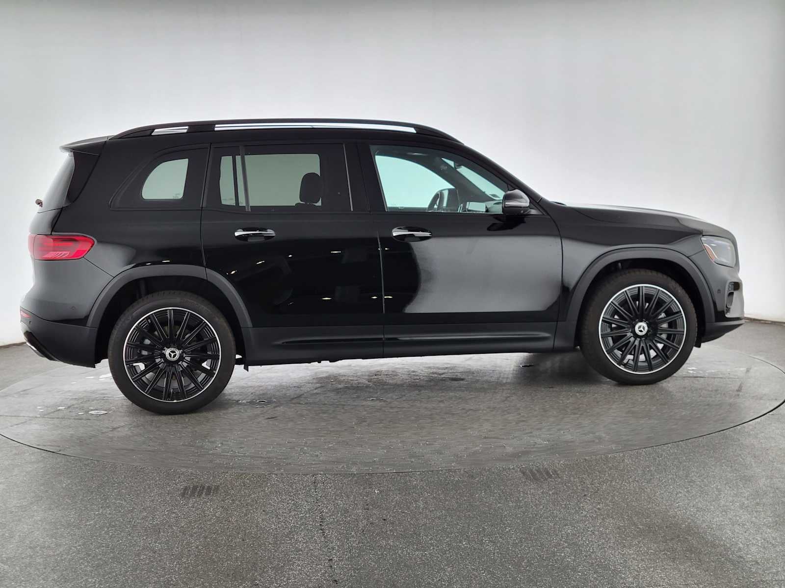 2026 Mercedes-Benz GLB 250 SUV