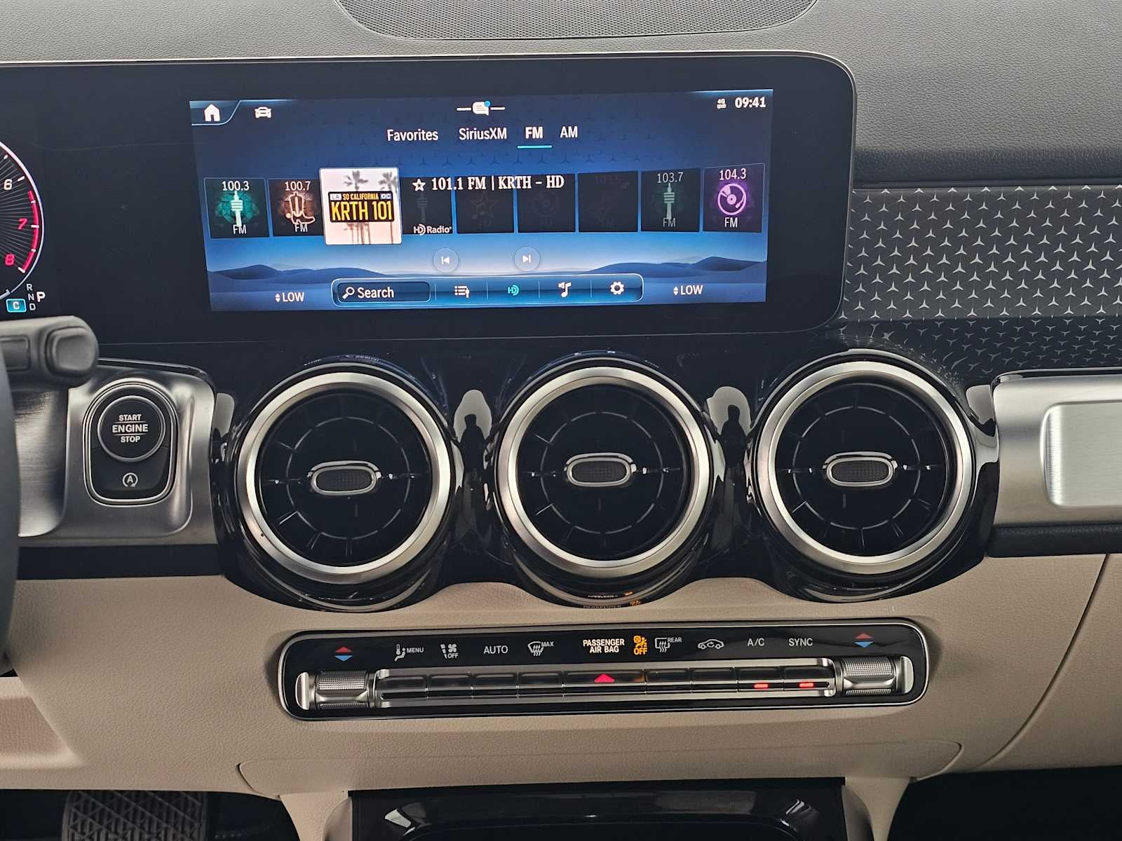 2026 Mercedes-Benz GLB 250 SUV