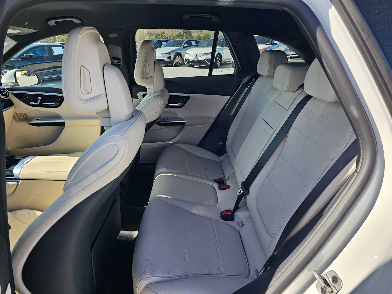 2025 Mercedes-Benz GLC 300 SUV