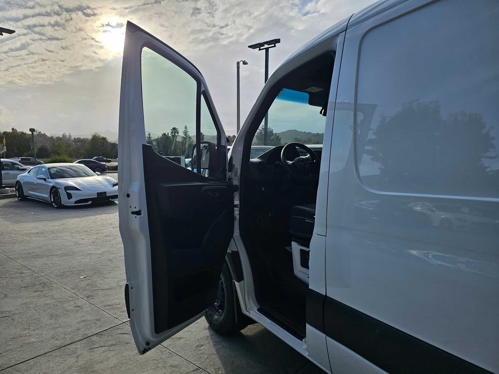 2025 Mercedes-Benz Sprinter 2500 Standard Roof I4 Diesel 144" RWD