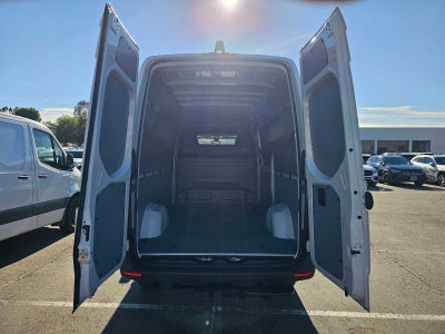 2025 Mercedes-Benz Sprinter 2500 Standard Roof I4 Diesel HO 144" RWD