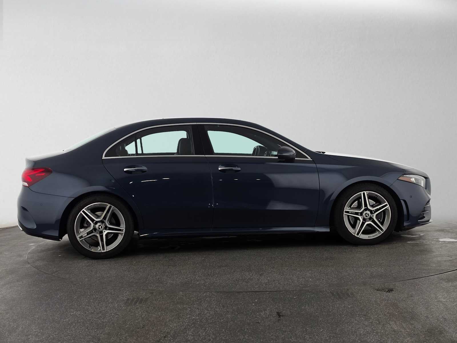 2019 Mercedes-Benz A 220 Sedan