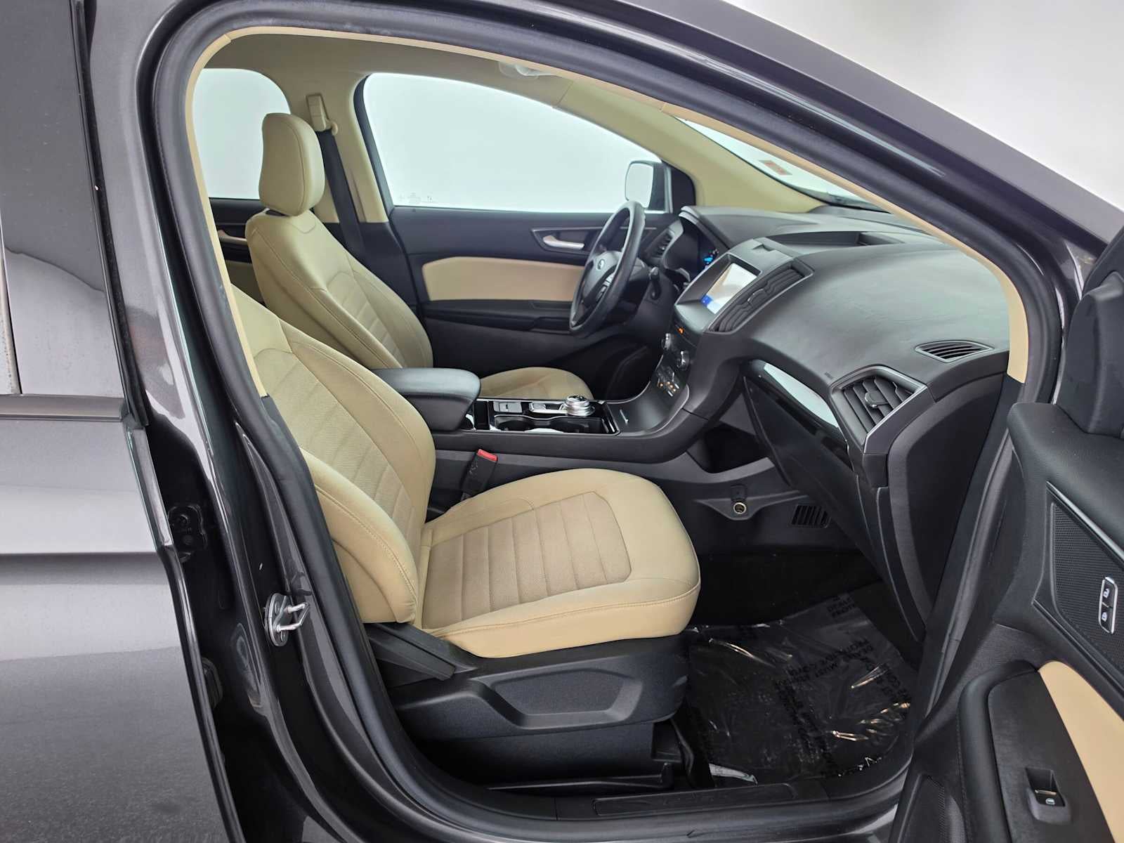 2020 Ford Edge SE