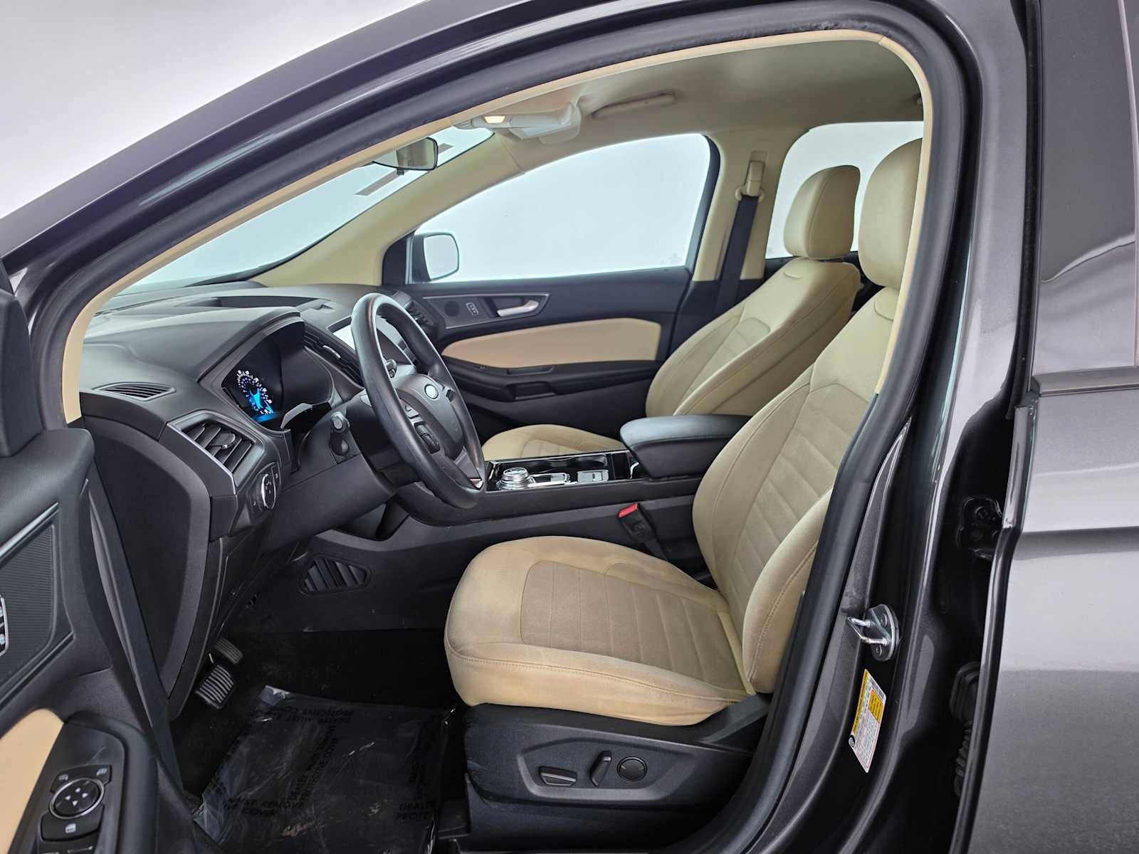 2020 Ford Edge SE