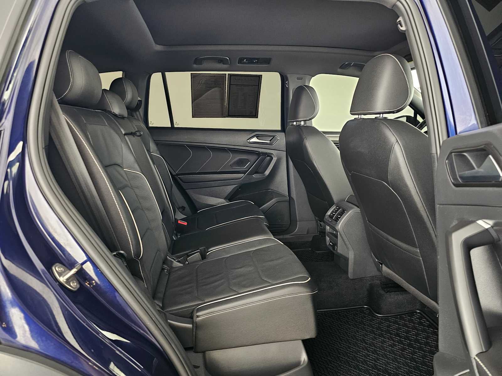 2023 Volkswagen Tiguan SEL R-Line