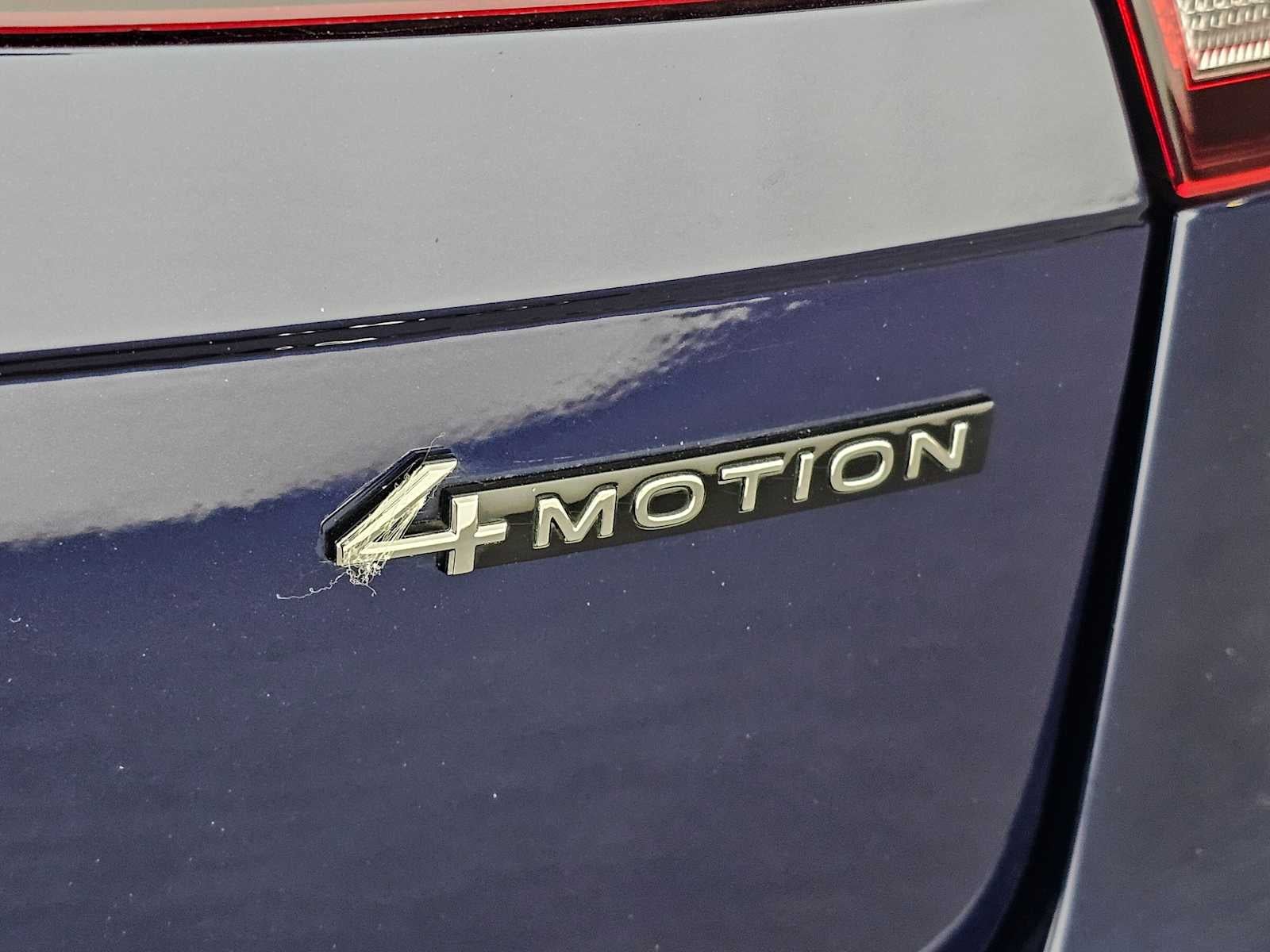 2023 Volkswagen Tiguan SEL R-Line