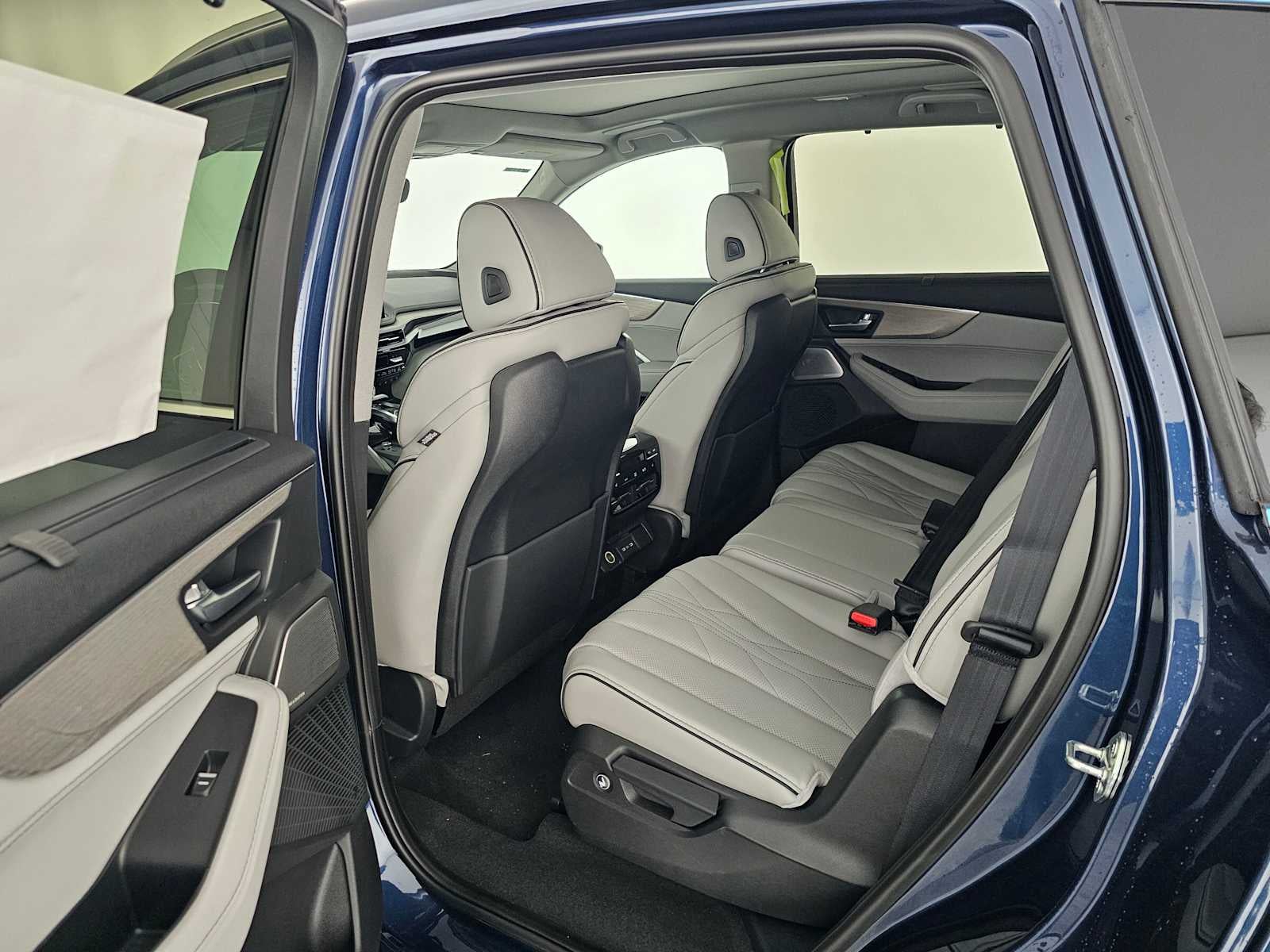 2026 Acura MDX with Advance Package