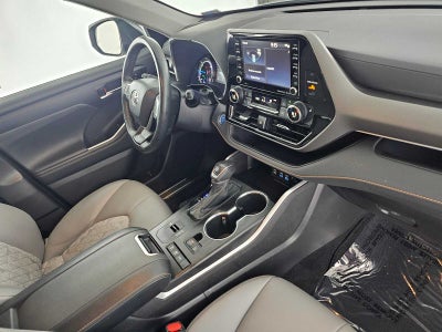 2022 Toyota Highlander Hybrid Bronze Edition