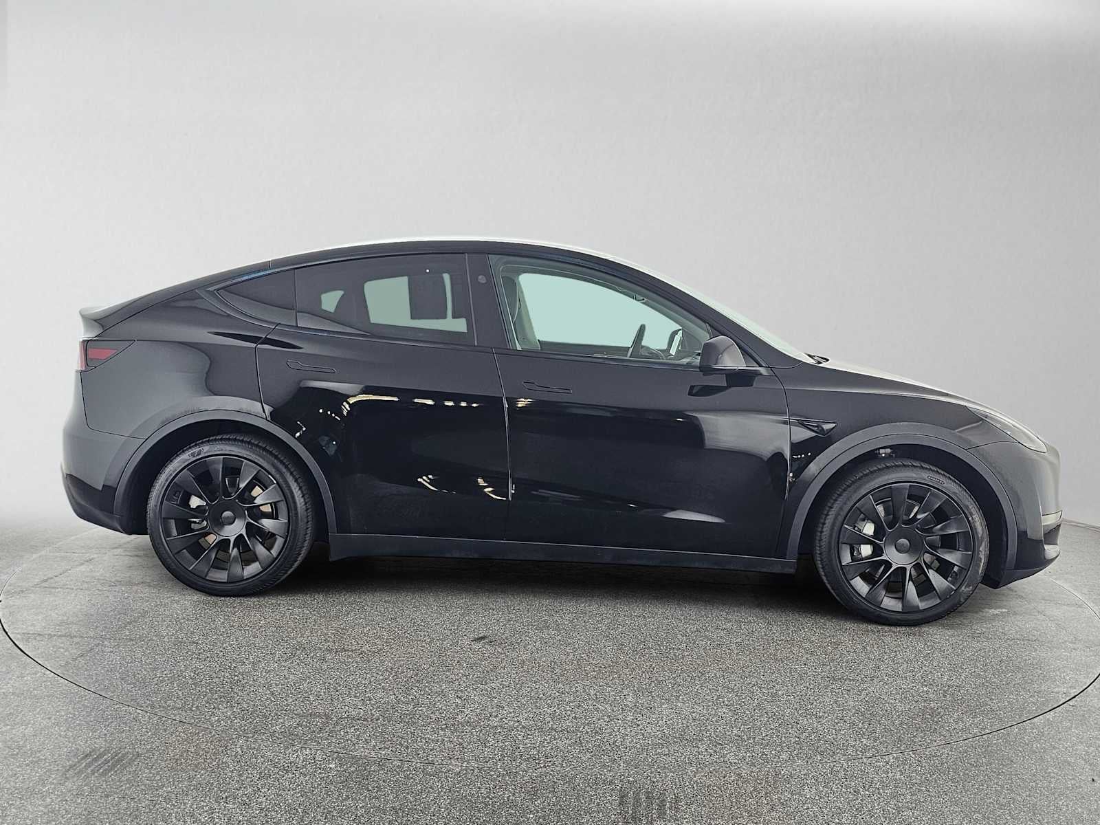 2023 Tesla Model Y RWD