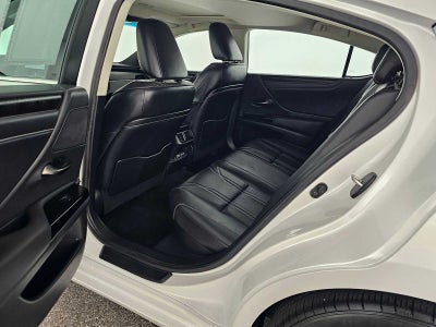 2023 Lexus ES 300h Luxury