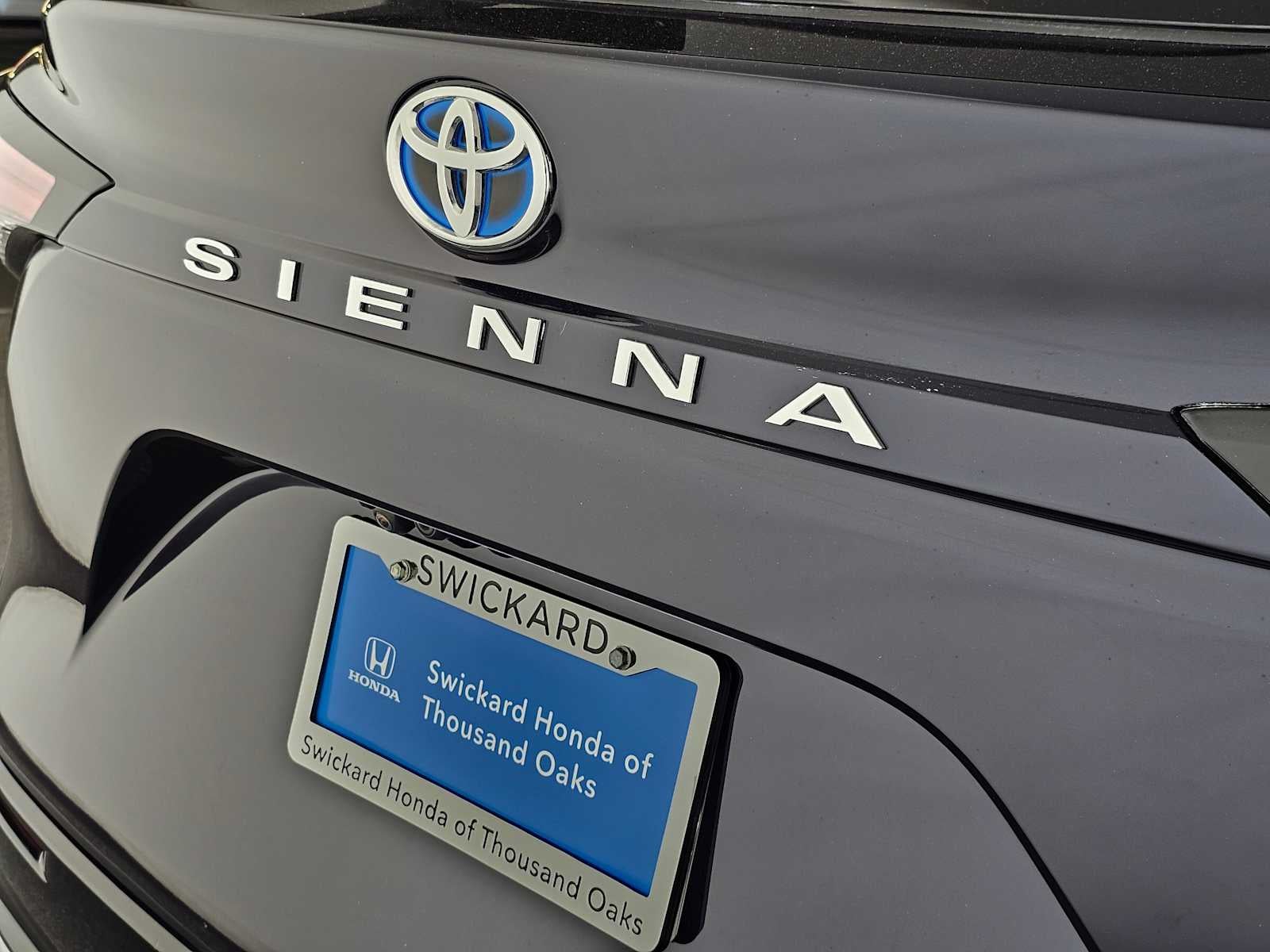 2022 Toyota Sienna Platinum