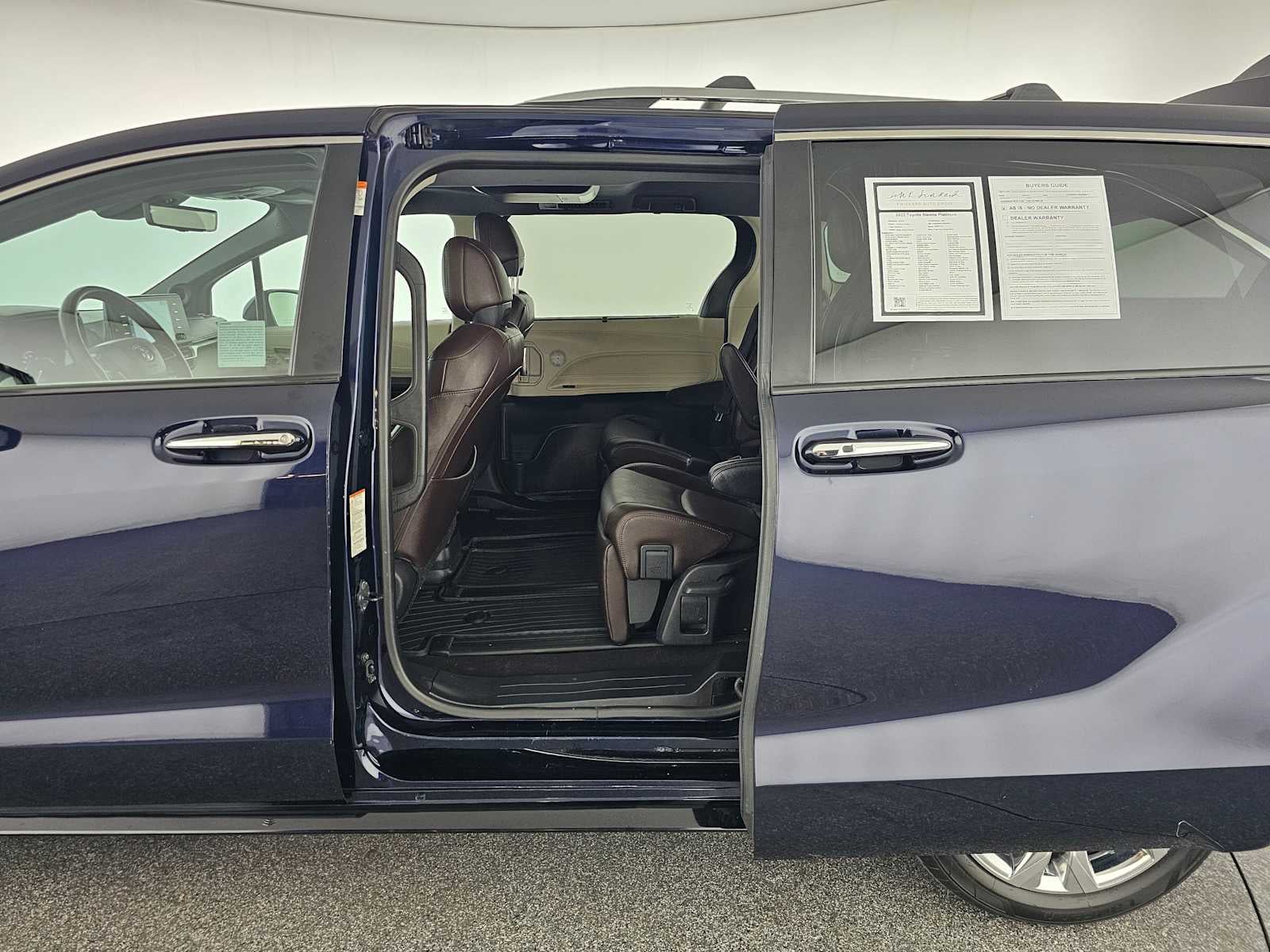 2022 Toyota Sienna Platinum