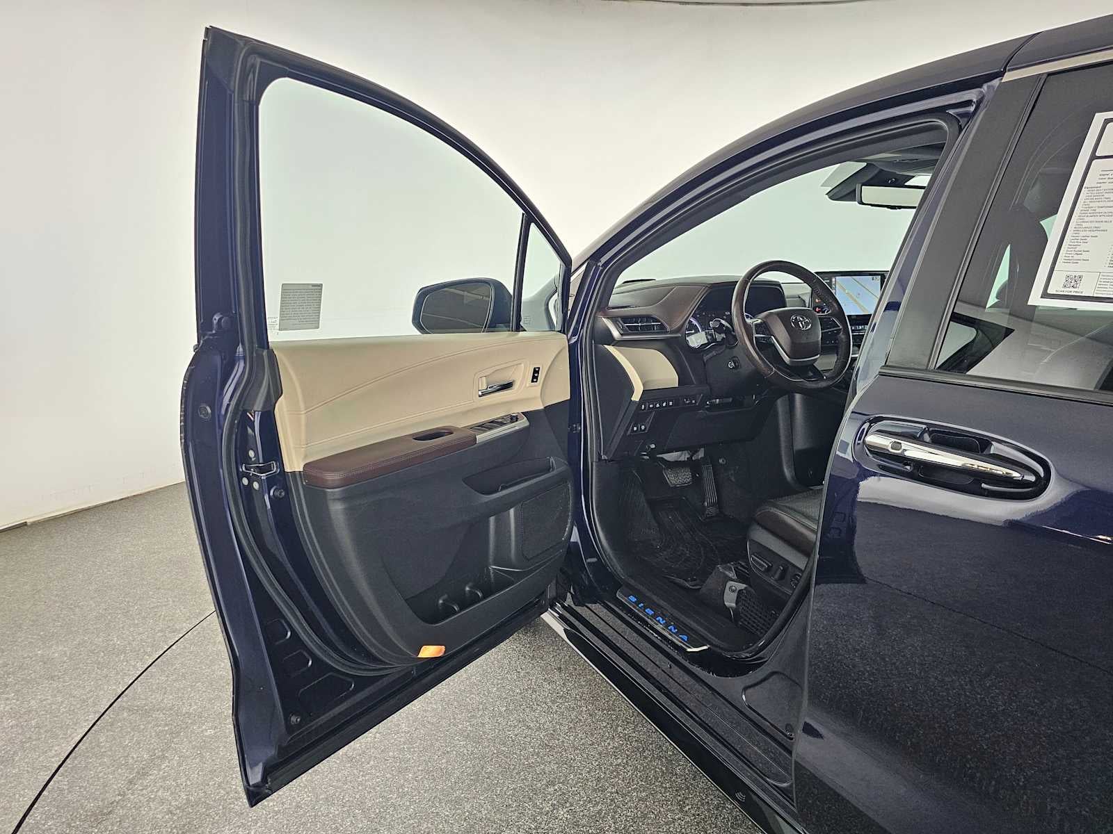 2022 Toyota Sienna Platinum