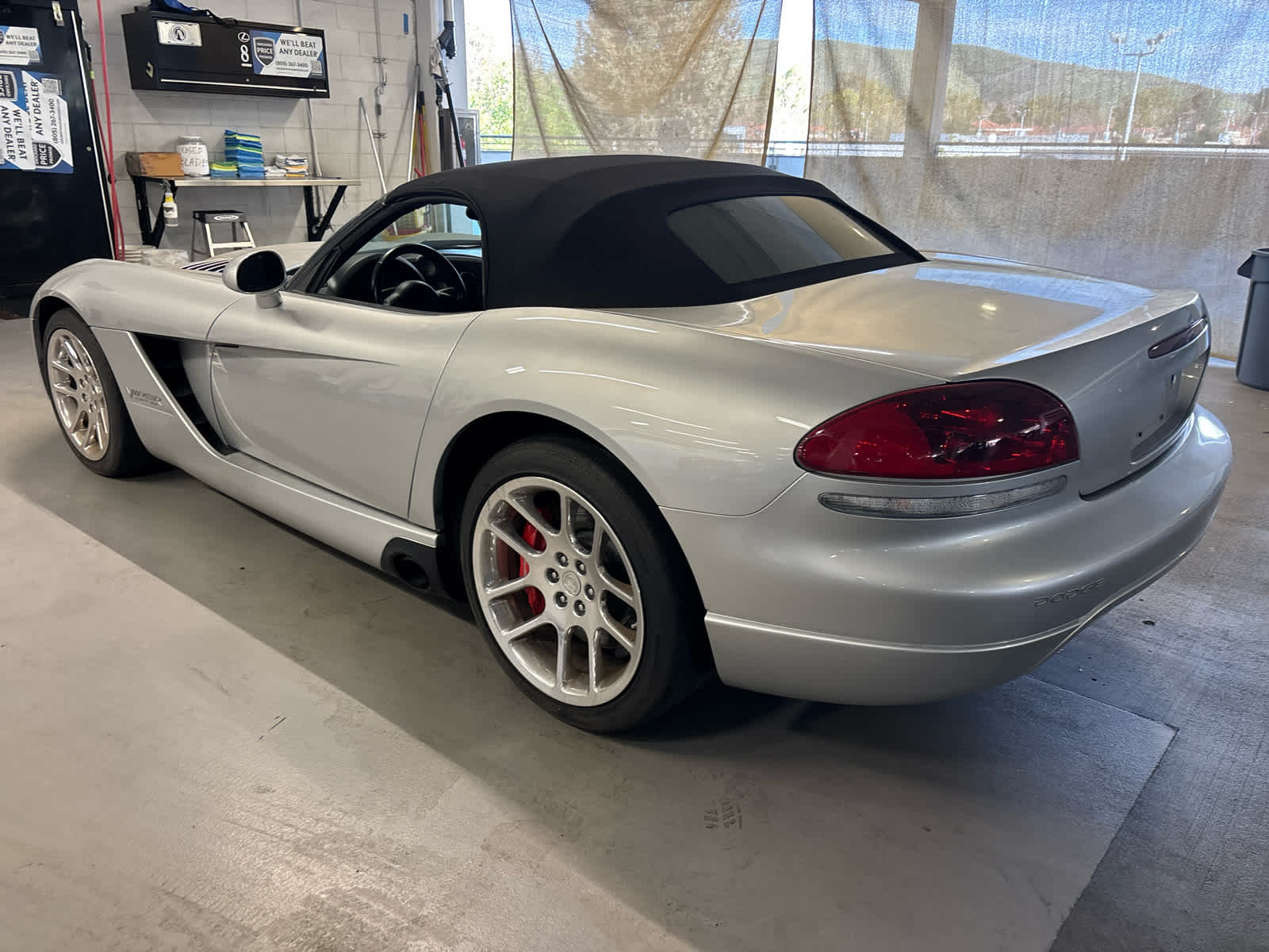 2004 Dodge Viper SRT10