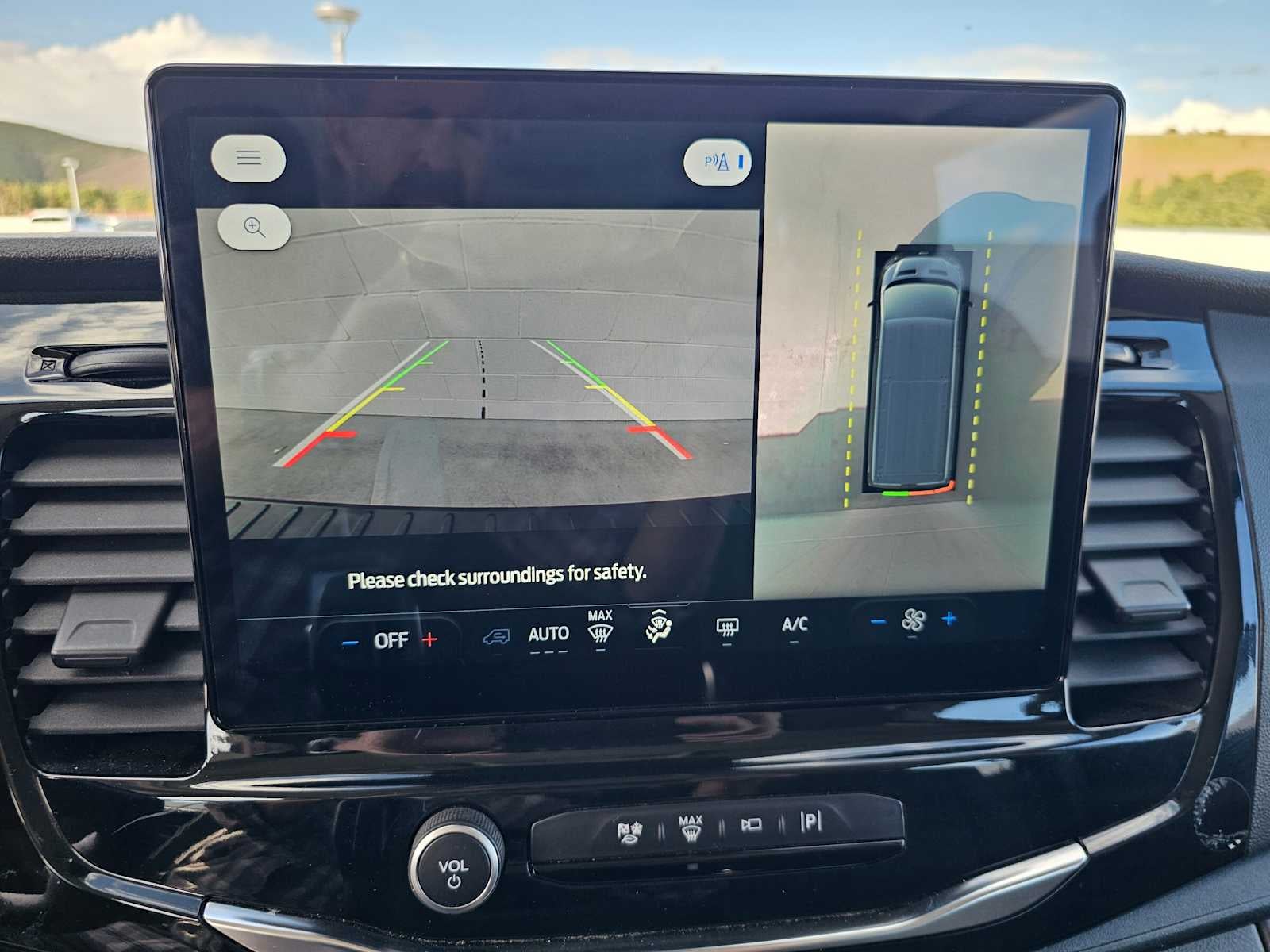 2023 Ford Transit Passenger Wagon XLT