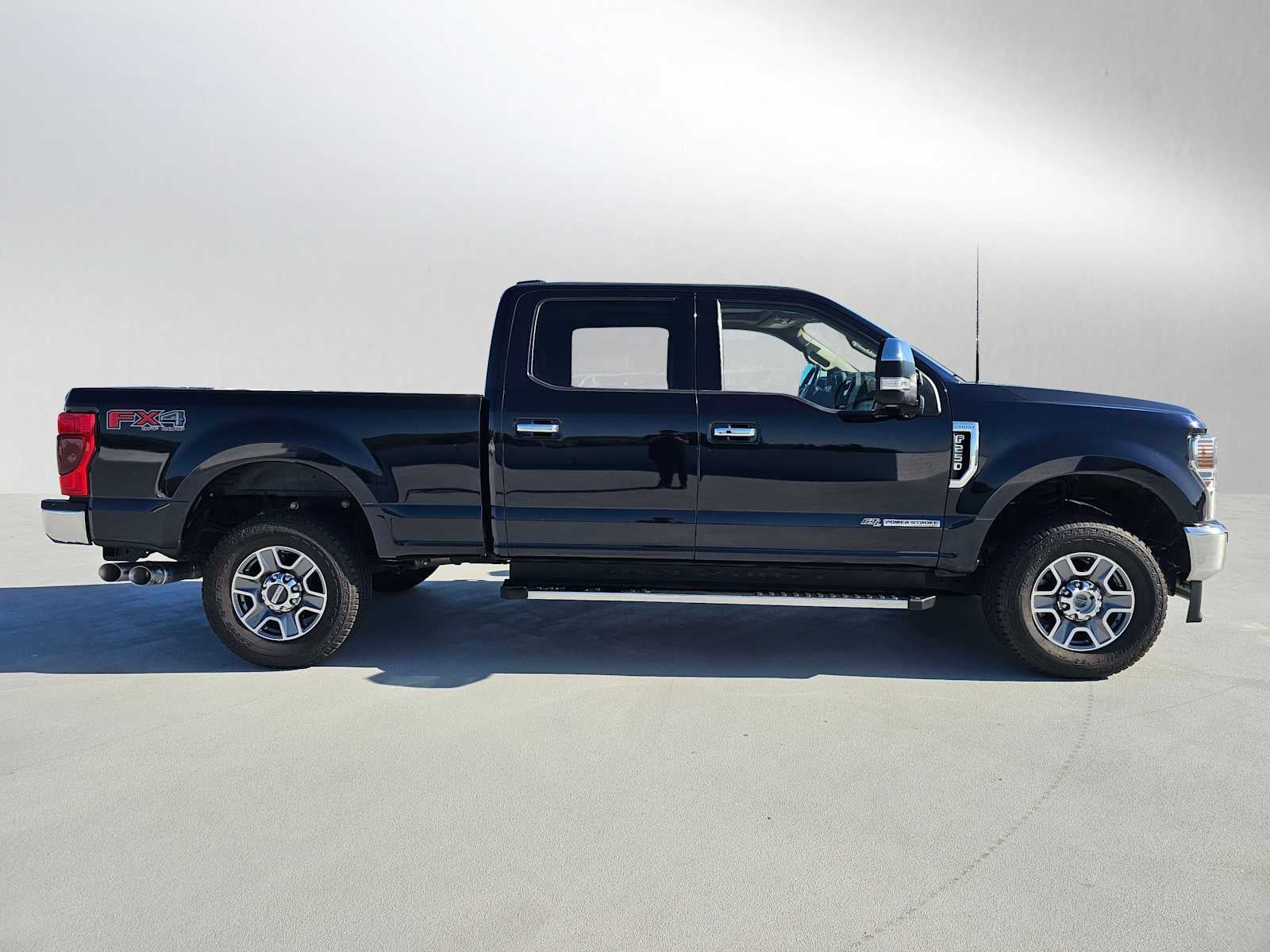 2022 Ford Super Duty F-250 Pickup LARIAT