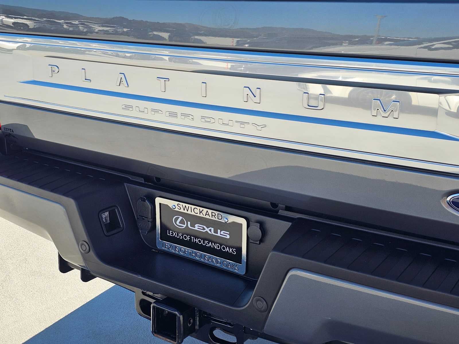 2022 Ford Super Duty F-350 SRW Pickup Platinum