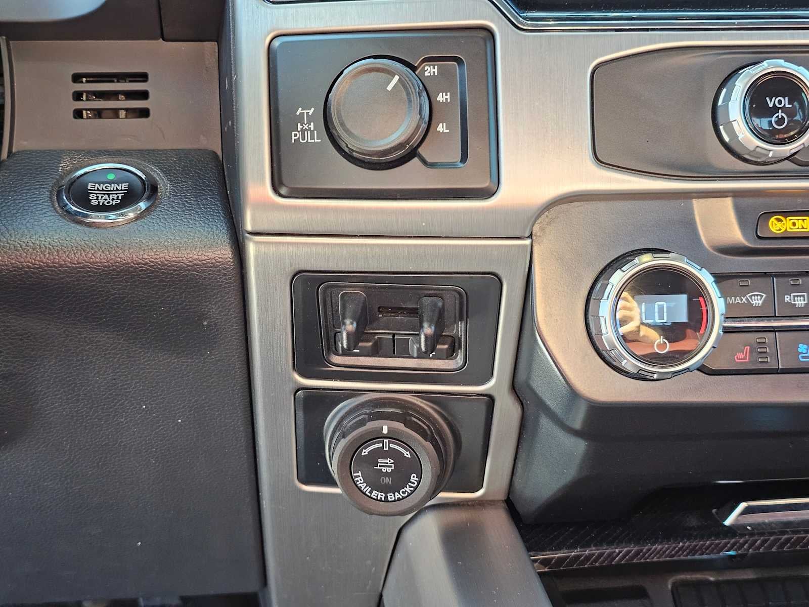 2022 Ford Super Duty F-350 SRW Pickup Platinum