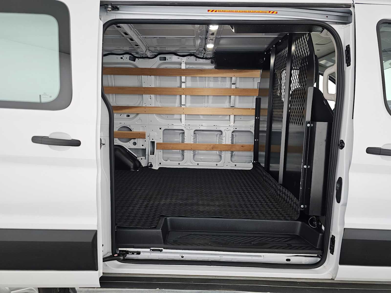 2024 Ford Transit T-250 130" Low Rf 9070 GVWR RWD