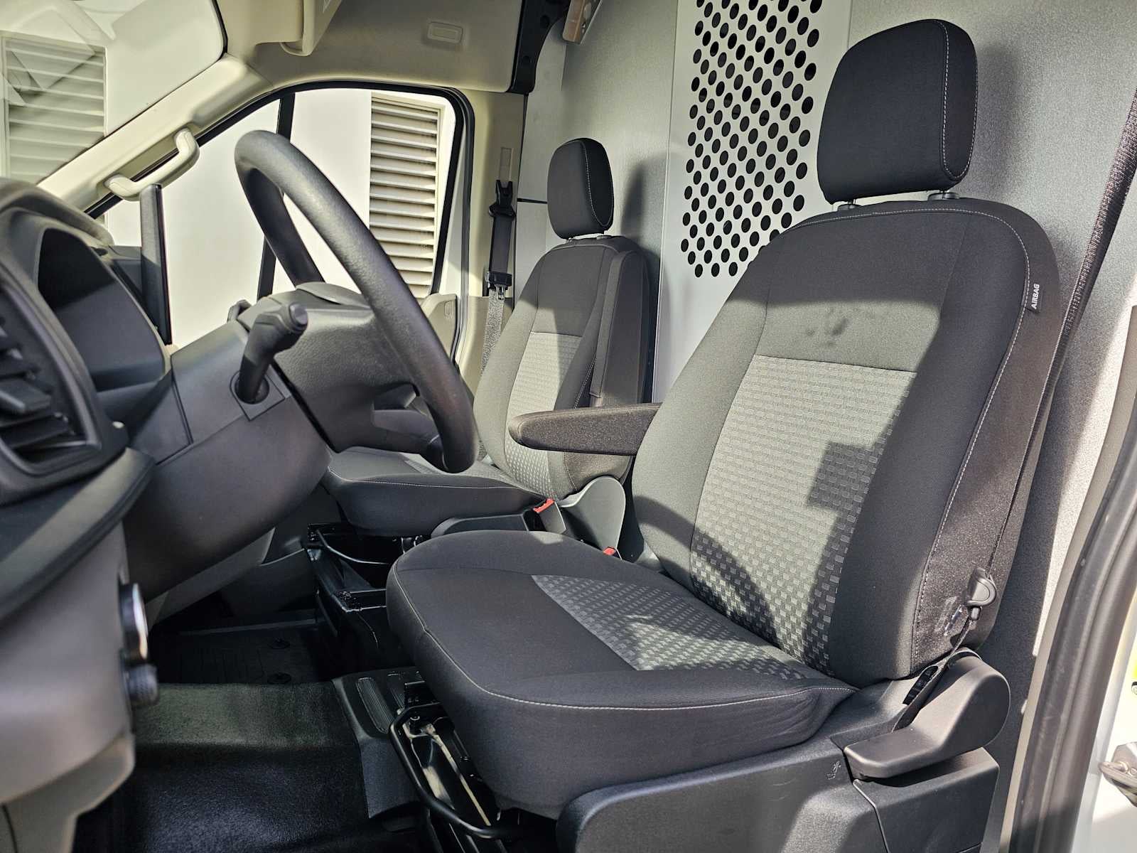 2023 Ford E-Transit Cargo Van T-350 130" Med Rf 9500 GVWR RWD