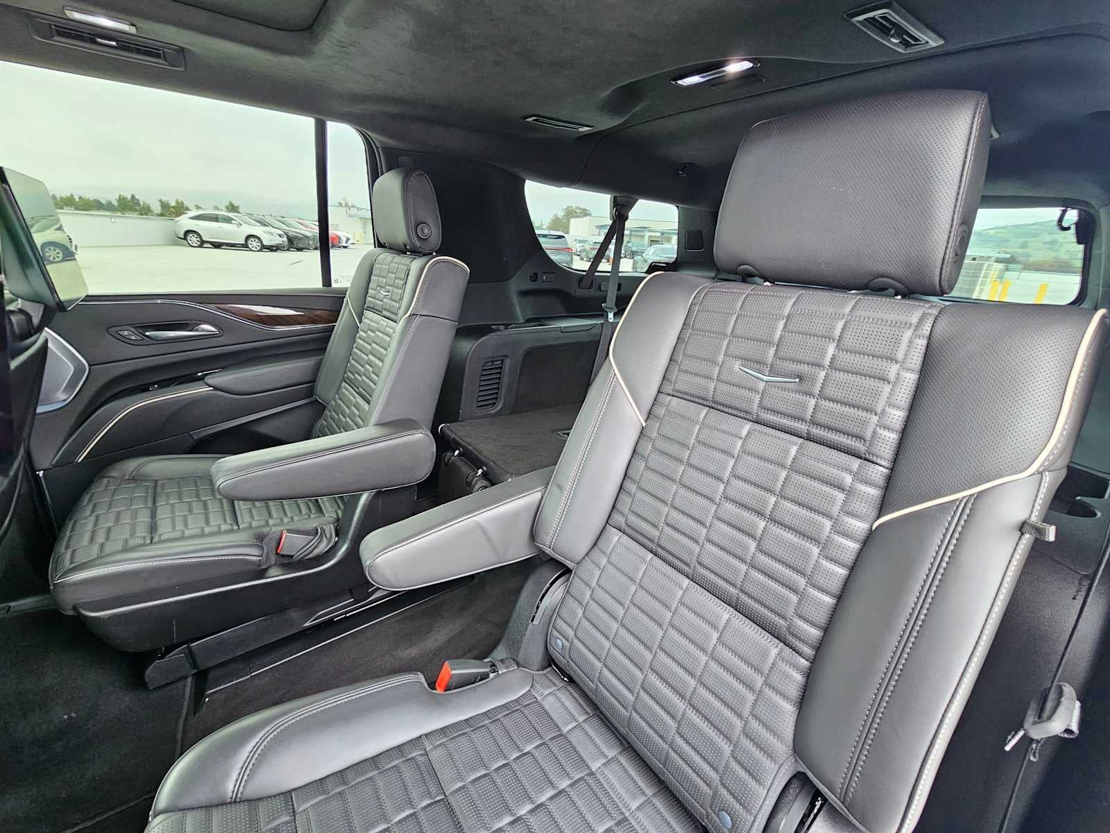 2024 Cadillac Escalade ESV 4WD Premium Luxury Platinum