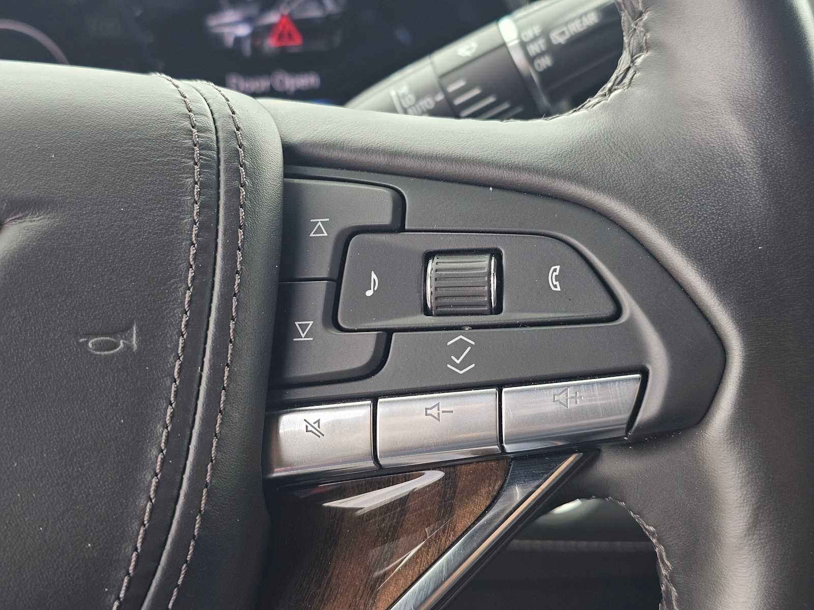 2024 Cadillac Escalade ESV 4WD Premium Luxury Platinum