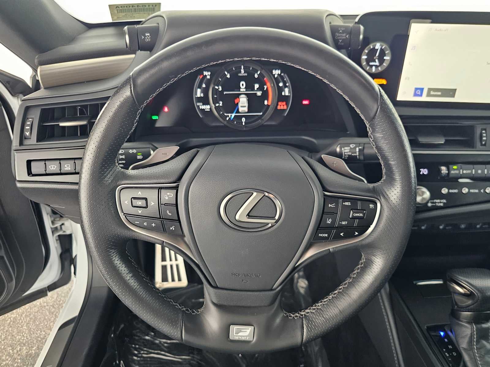 2024 Lexus ES F SPORT Handling