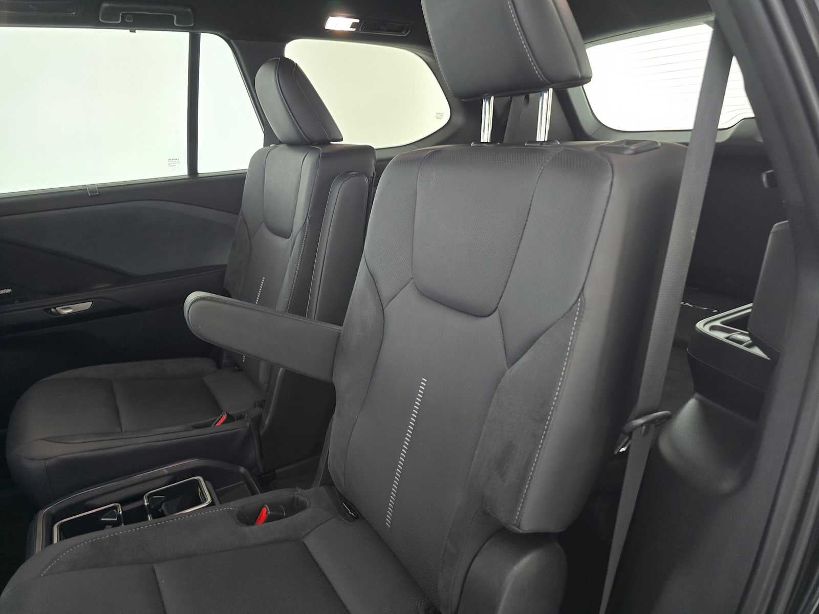 2025 Lexus TX 550h+ Luxury