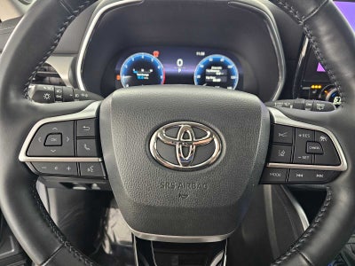 2023 Toyota Highlander Platinum