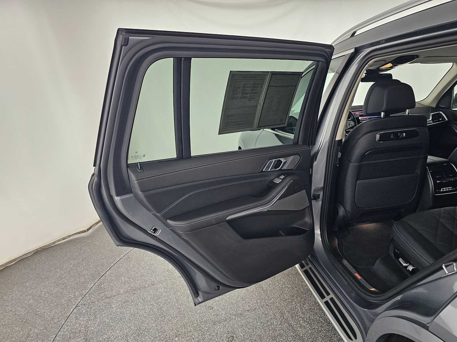 2025 BMW X7 xDrive40i xDrive40i