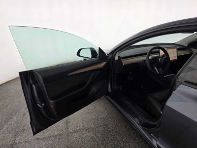 2023 Tesla Model 3 RWD