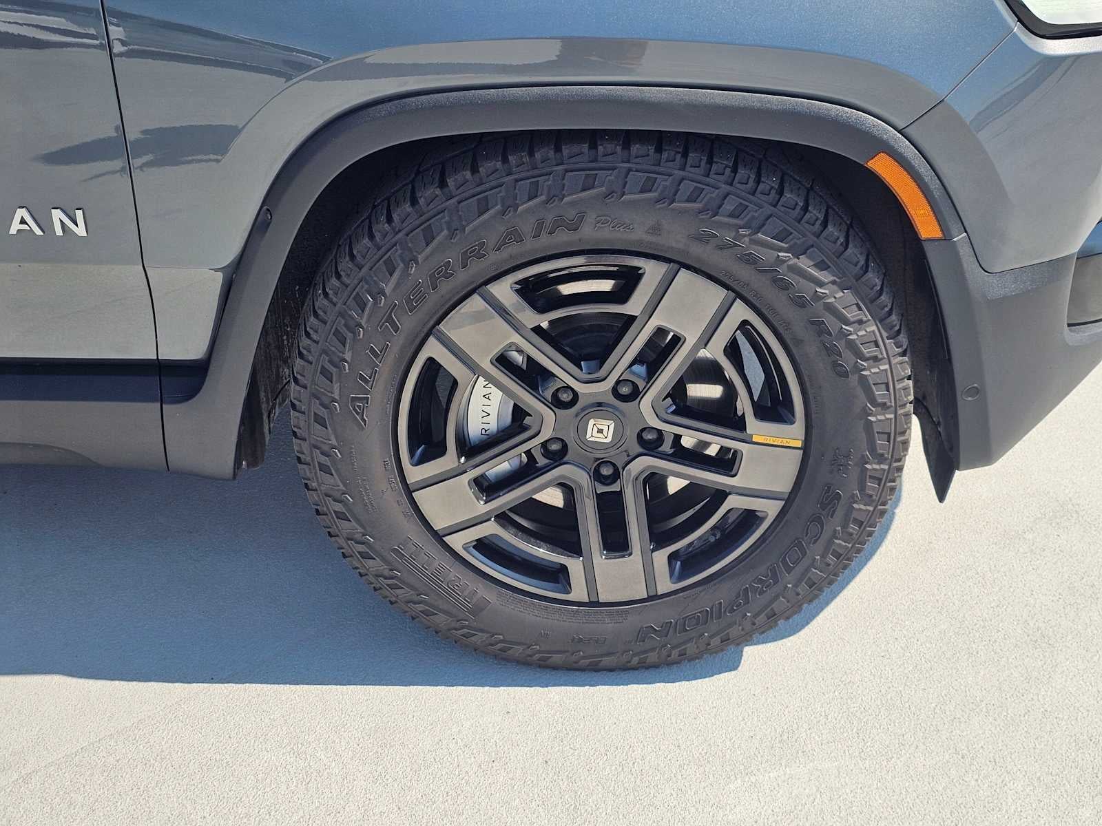 2024 Rivian R1S Adventure