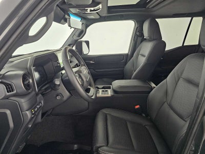 2025 Toyota Land Cruiser 4WD (Natl)