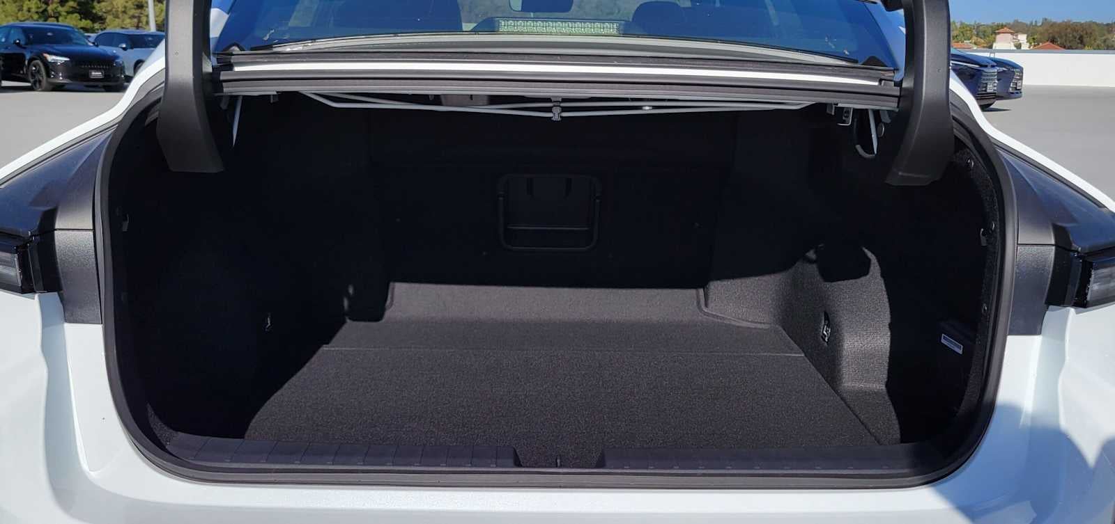 2026 Lexus ES 350e Premium