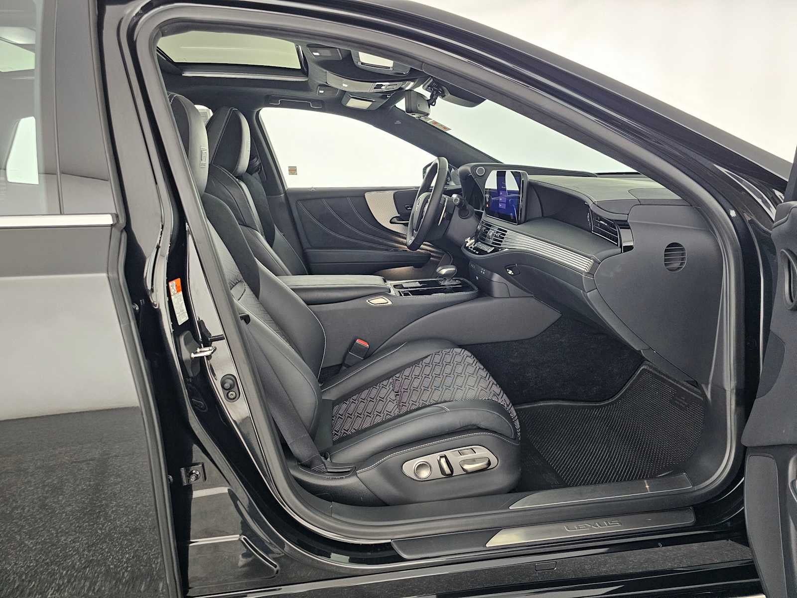 2024 Lexus LS F SPORT