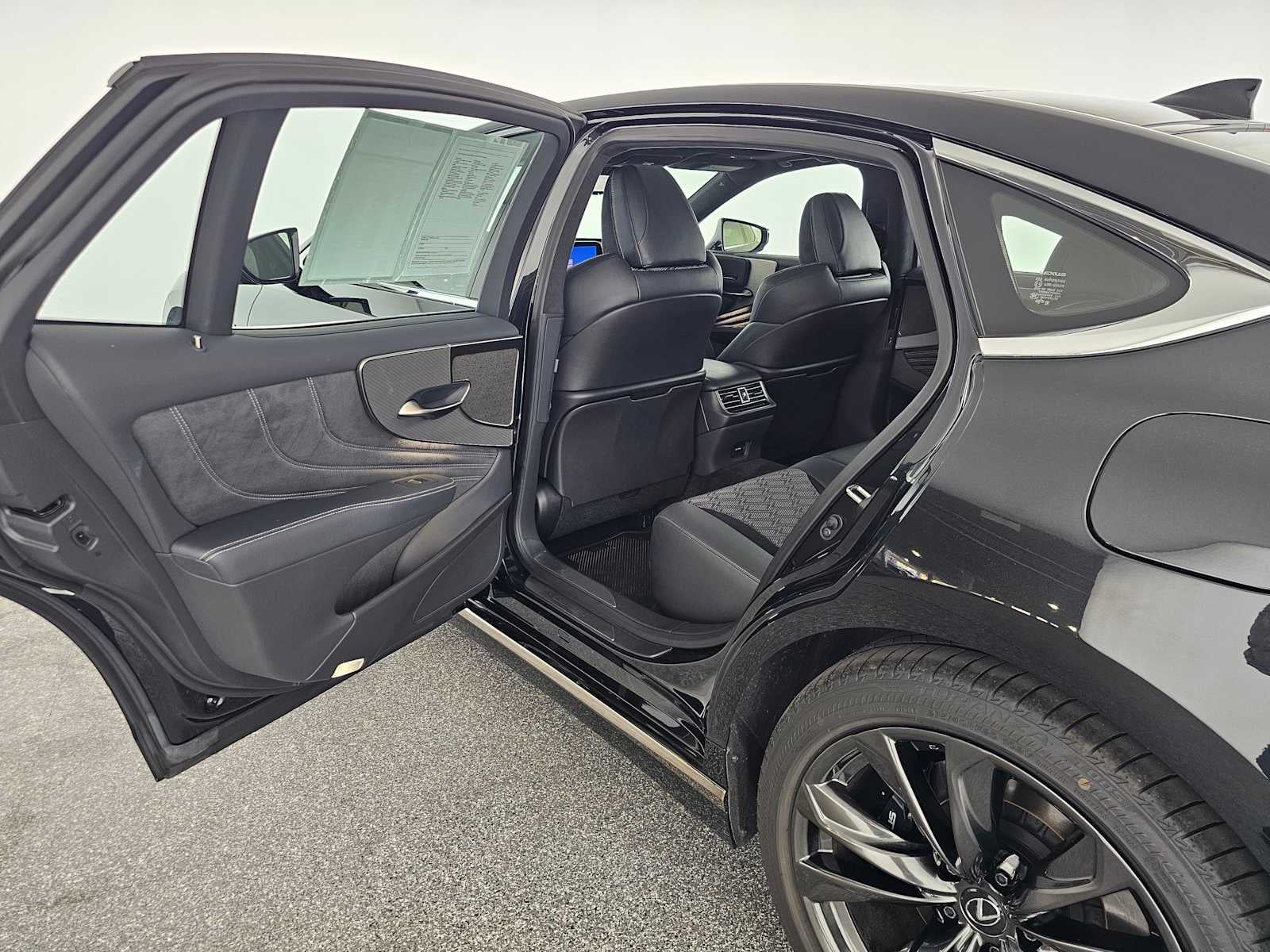 2024 Lexus LS F SPORT