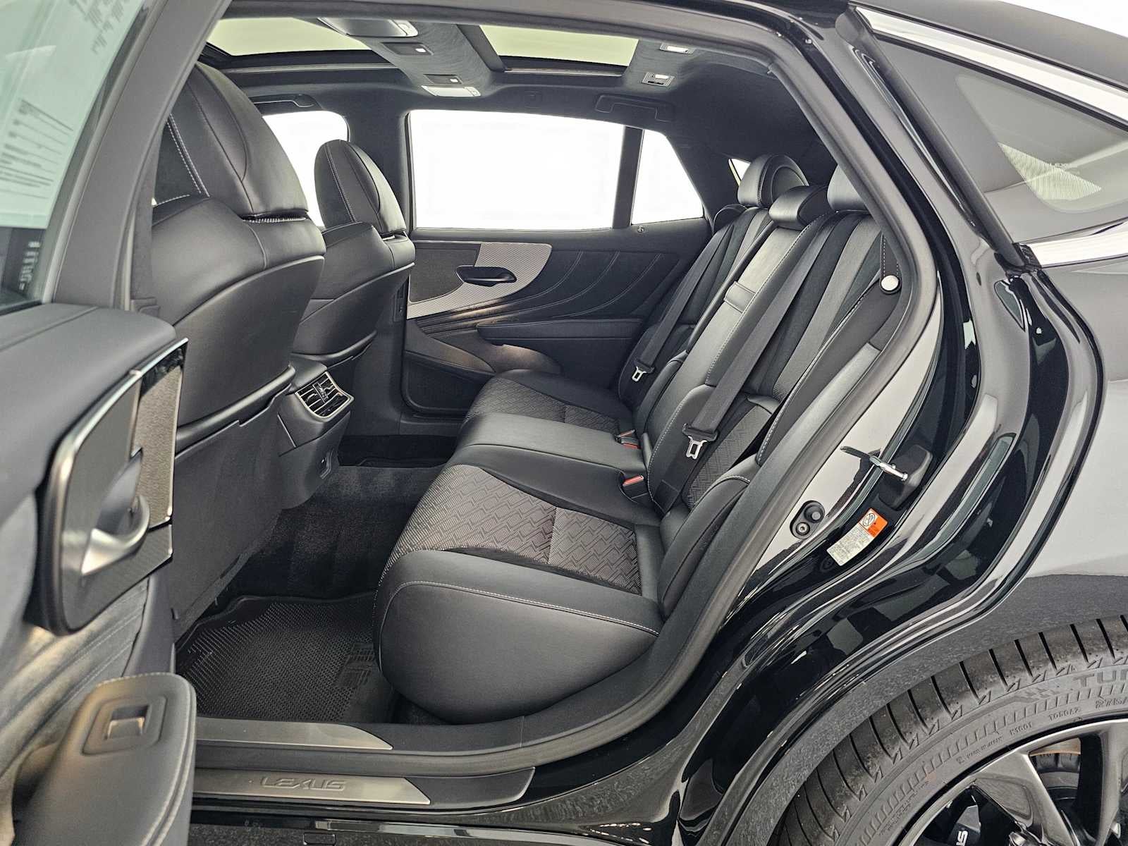 2024 Lexus LS F SPORT