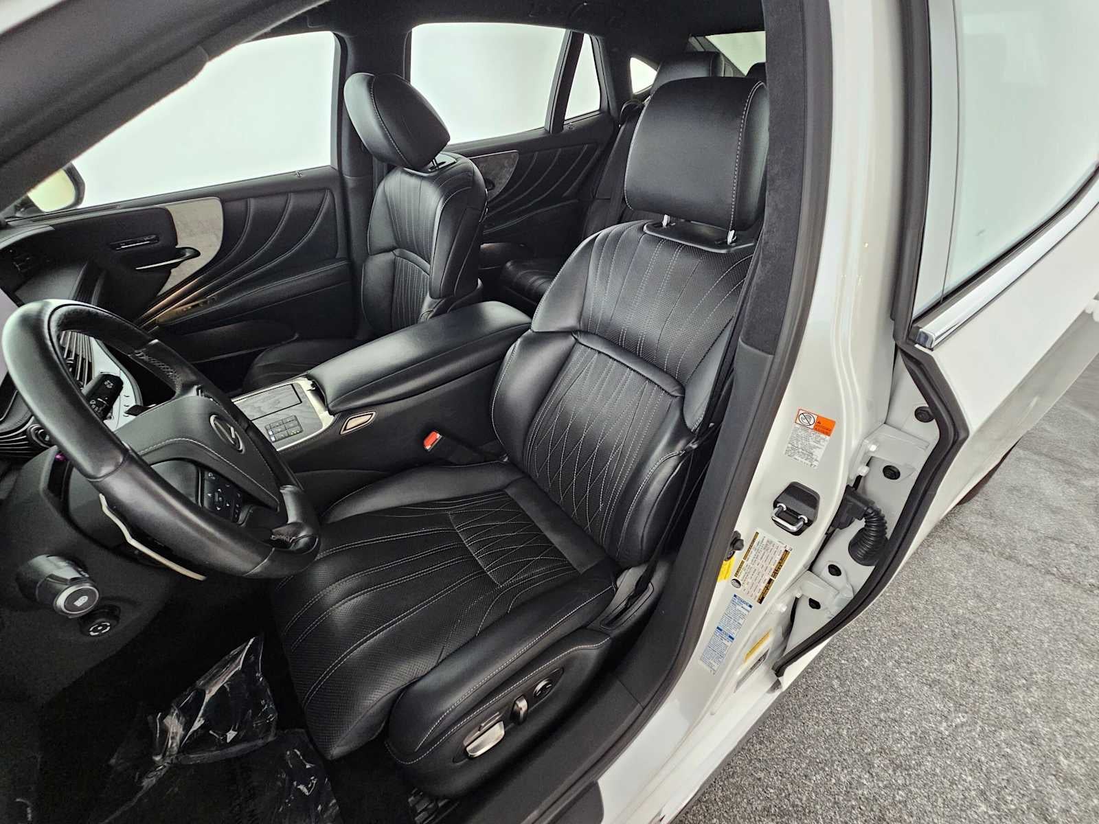 2023 Lexus LS 500h LS 500h