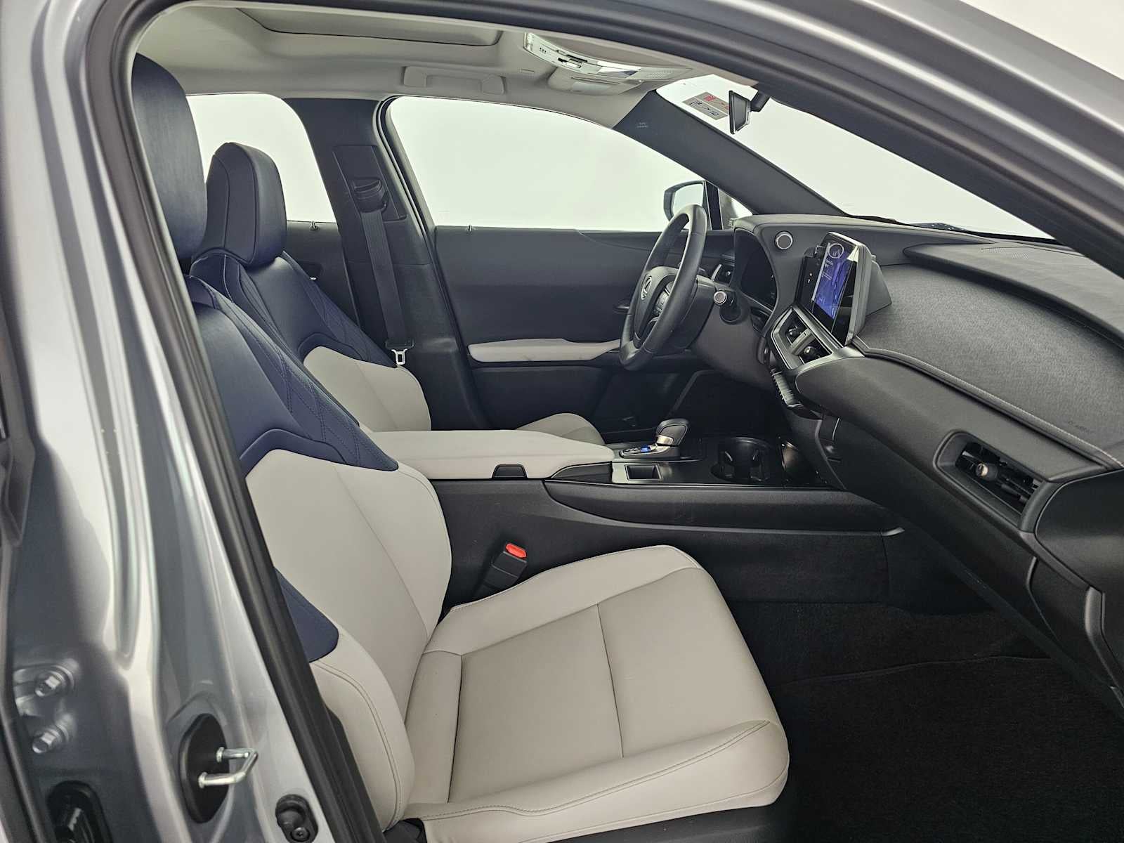 2025 Lexus UX 300h UX 300h