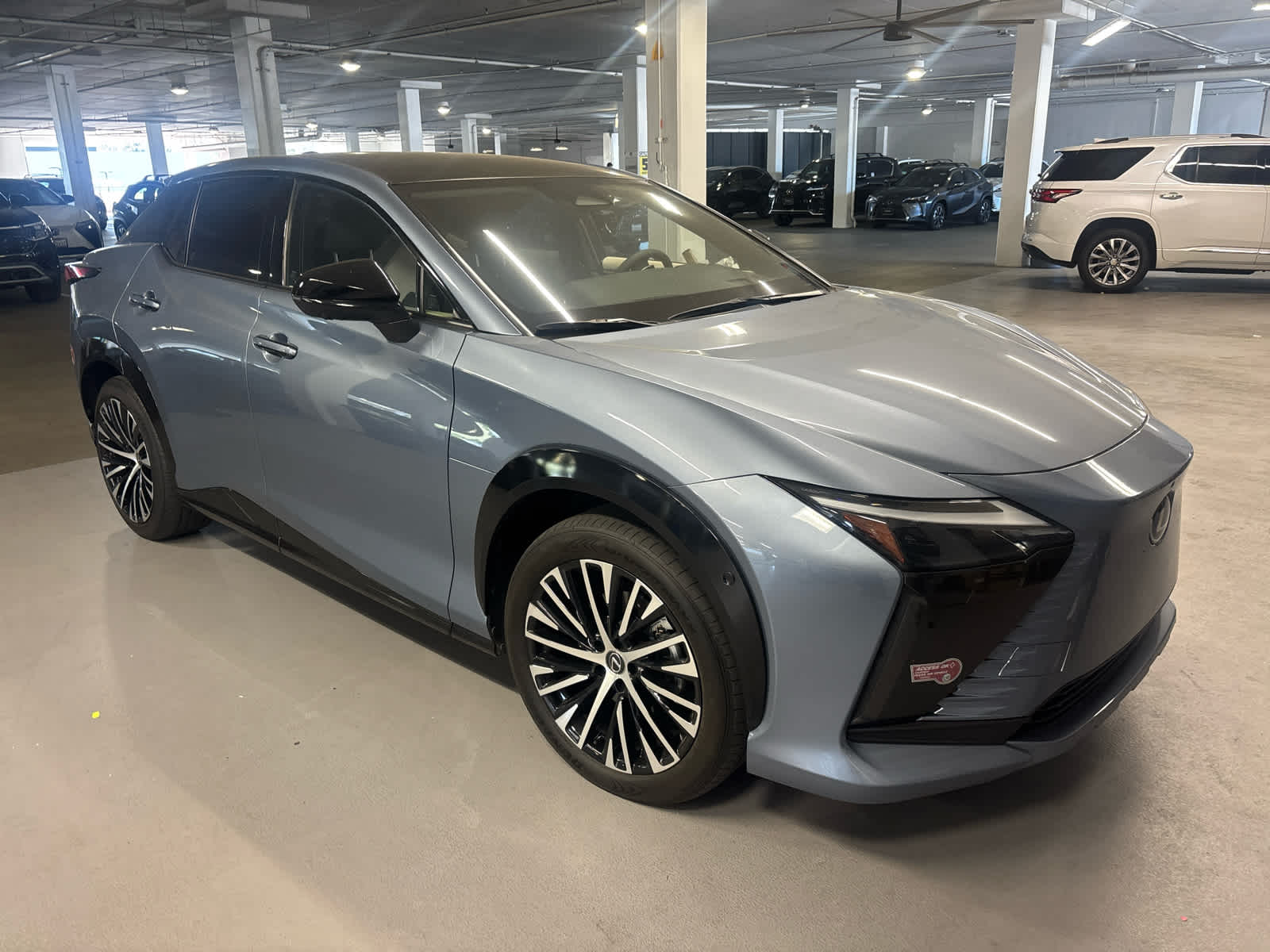 2023 Lexus RZ 450e Luxury