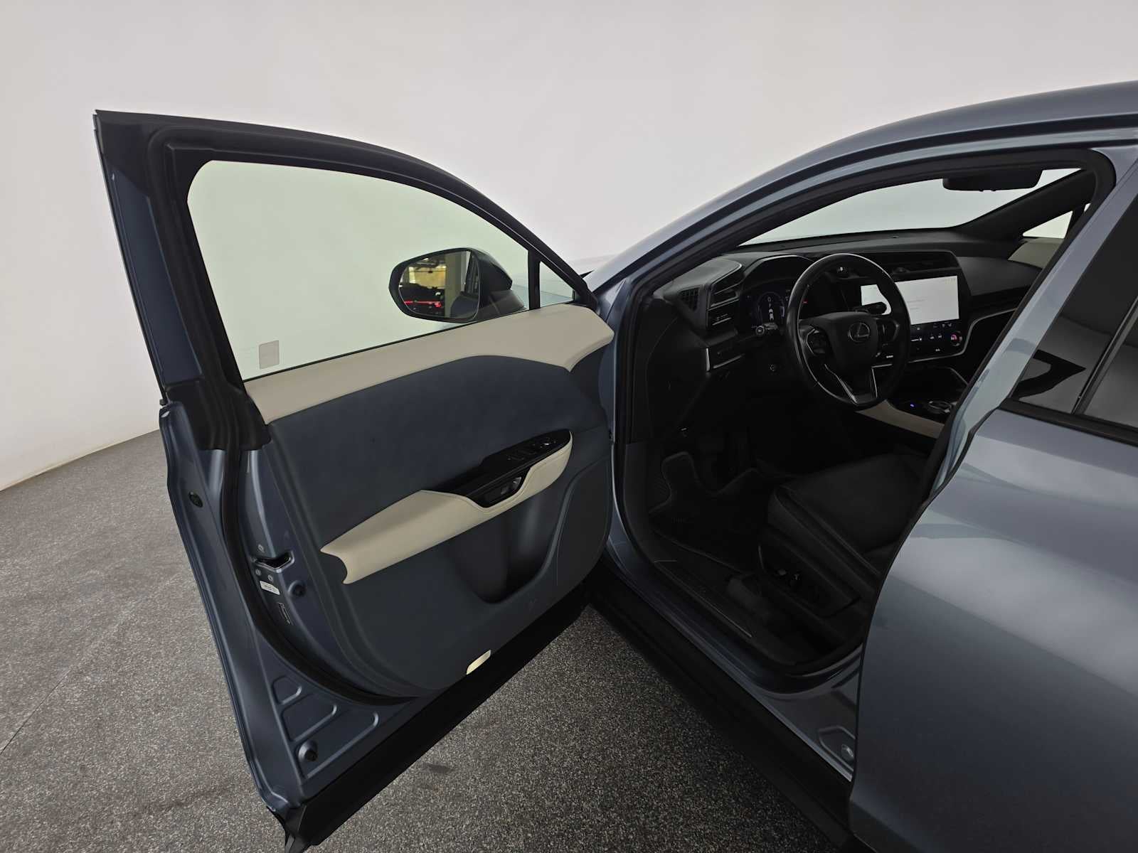 2023 Lexus RZ 450e Premium