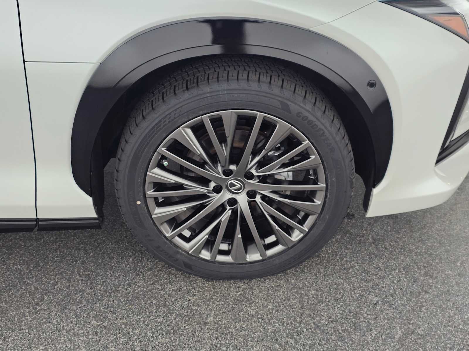 2023 Lexus RZ Luxury