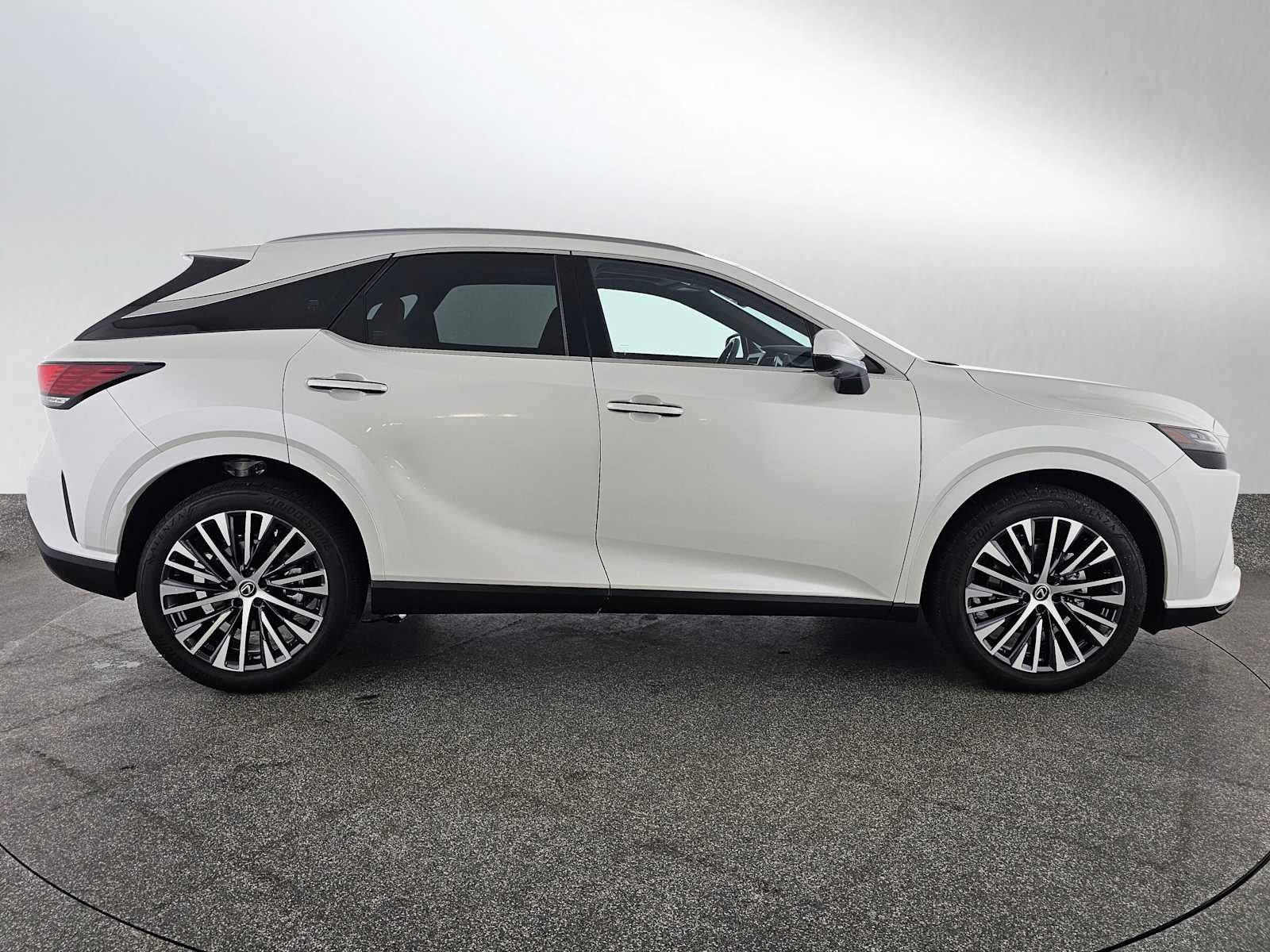 2025 Lexus RX Premium Plus