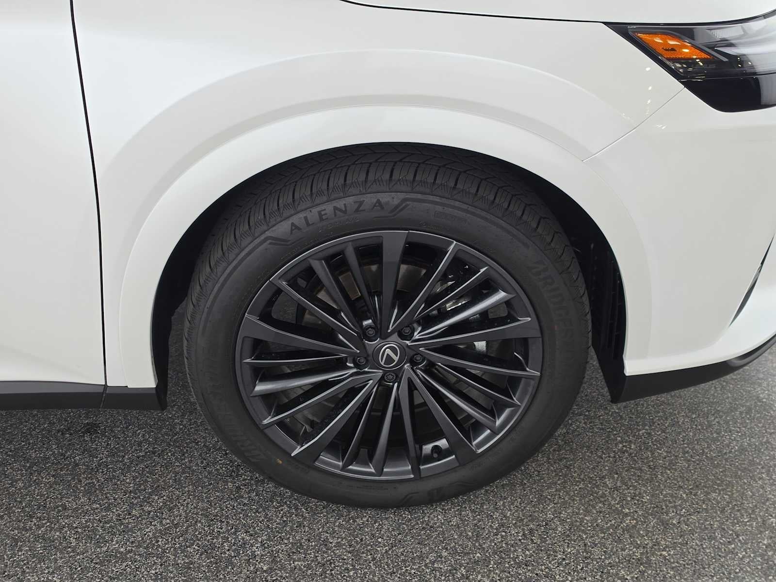2026 Lexus RX 450h+ Premium