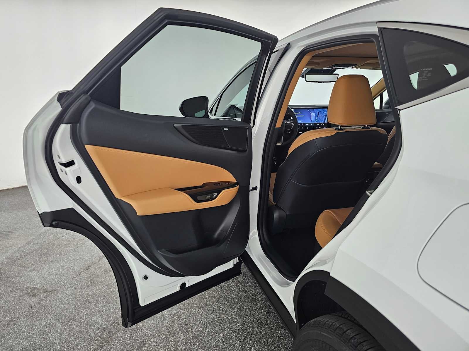 2026 Lexus NX 450h+ Luxury